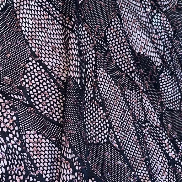 Bailey Blue Black and Rose Gold Stylish V-Neck Patterned Dress - Picture 2 of 7